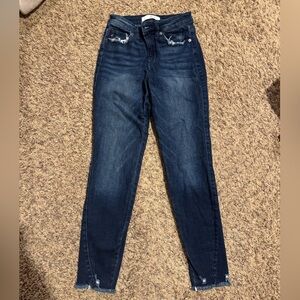 Kancan women’s dark wash skinny Jeans